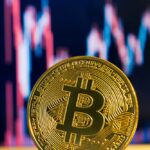Bitcoin Stabilizes Amid ETF Outflows